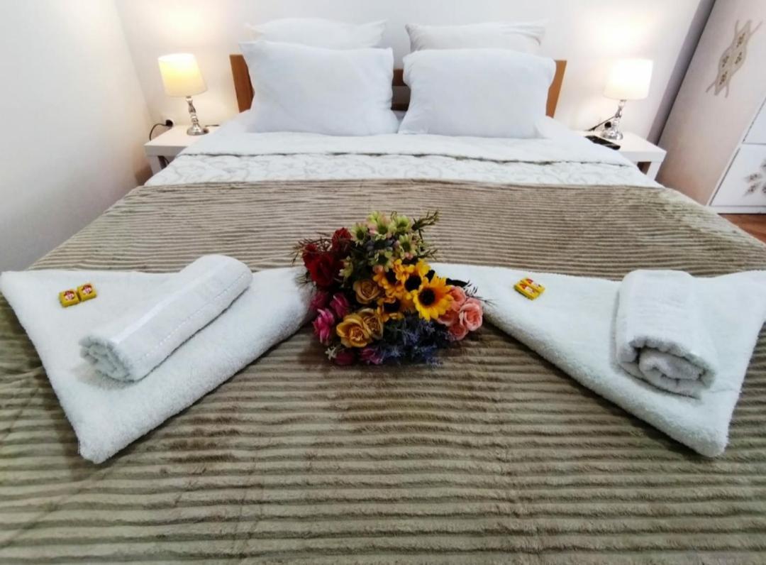 Palace Luxury The Heart Of Διαμέρισμα Βελιγράδι