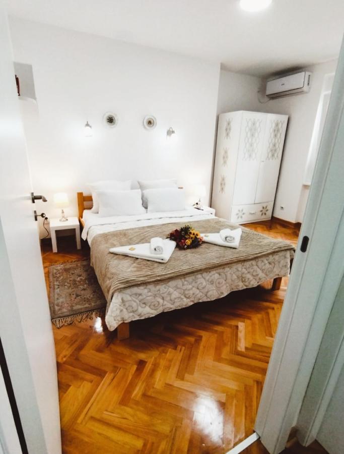 Palace Luxury The Heart Of Διαμέρισμα Βελιγράδι